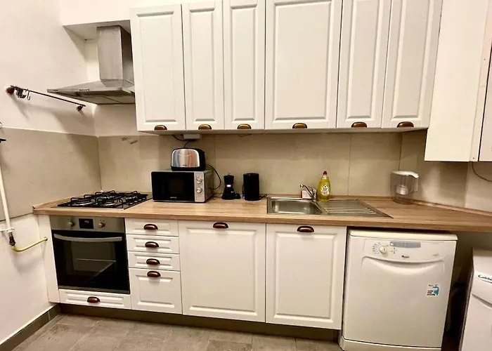 Bank5 Central Apartment